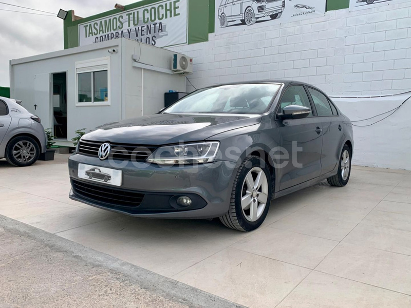 VOLKSWAGEN Jetta 1.6 TDI Sport