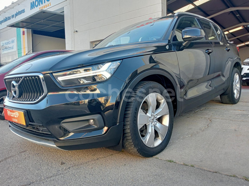 VOLVO XC40 2.0 B4 G AWD Momentum Pro Auto