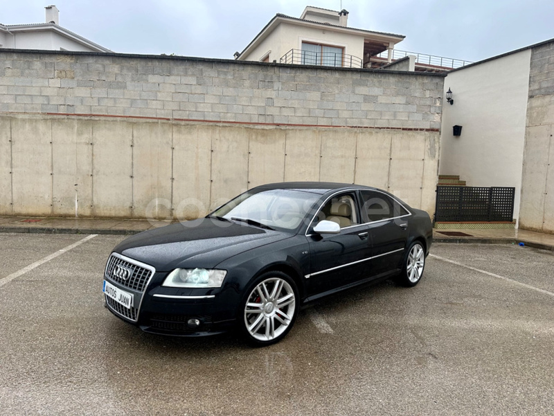 AUDI S8 5.2 V10 FSI quattro tiptronic