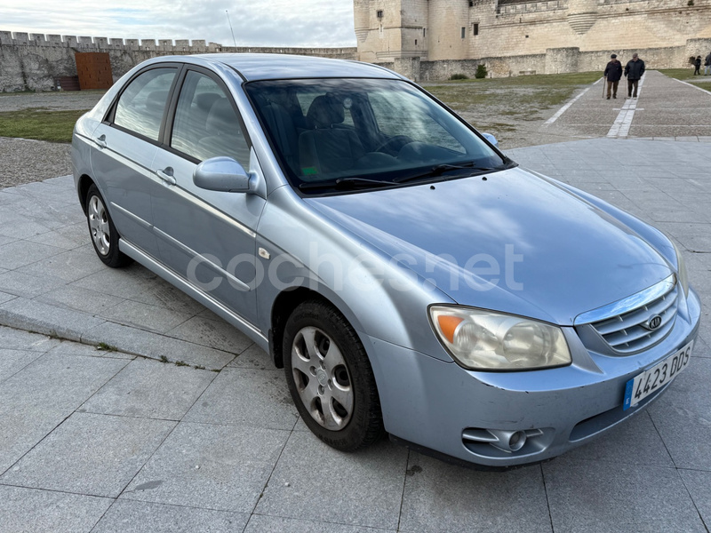 KIA Cerato 2.0 CRDi LX