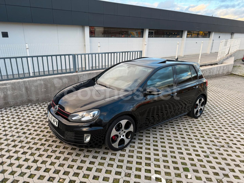 VOLKSWAGEN Golf 2.0 TSI GTI