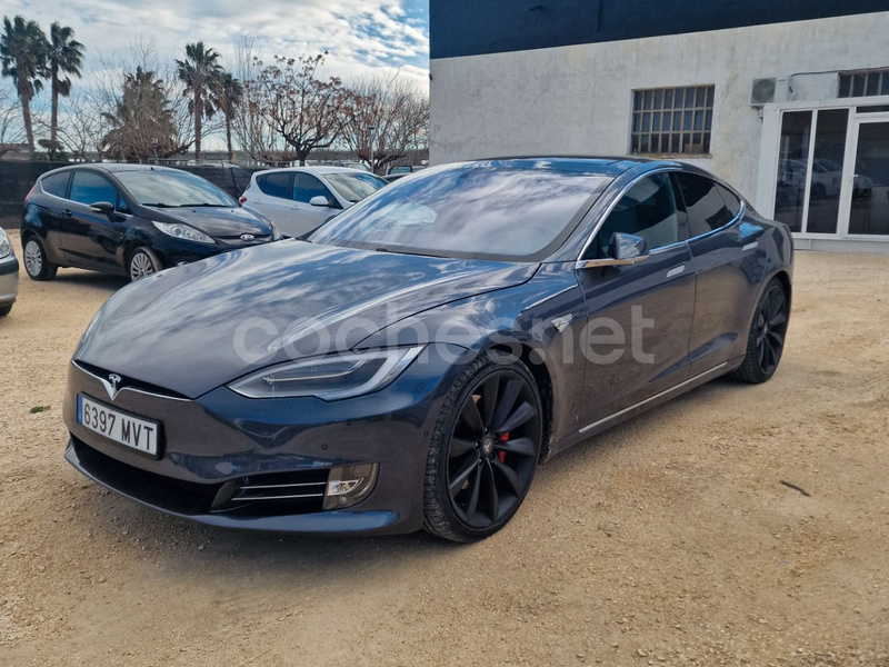 TESLA Model S 90D 4WD