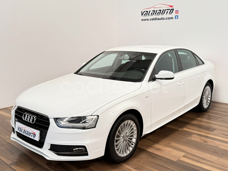 AUDI A4 2.0 TDI S line edition