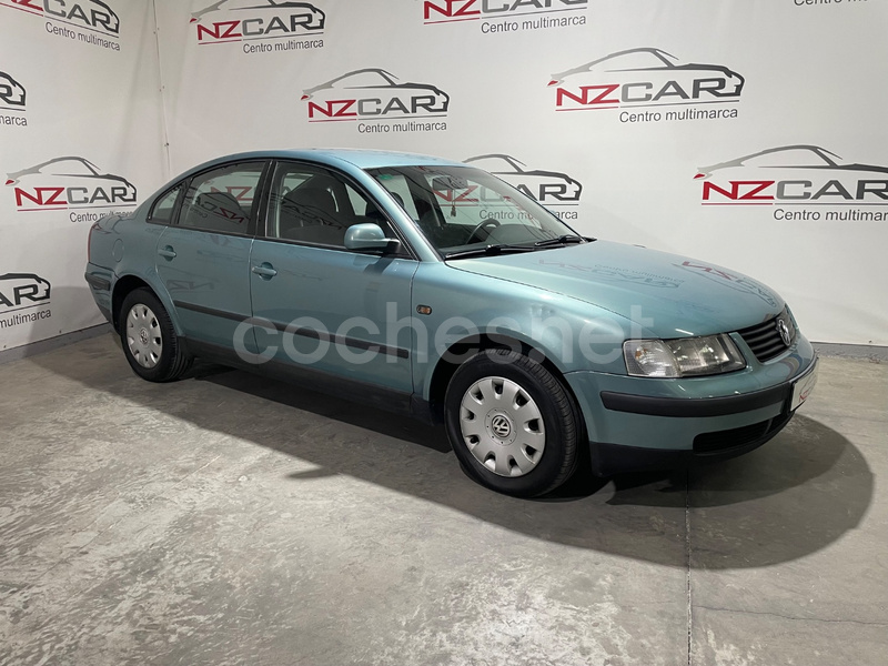 VOLKSWAGEN Passat 1.9 TDI TRENDLINE