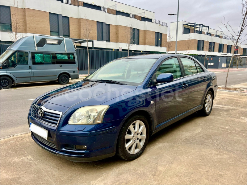 TOYOTA Avensis 2.2 D4D Executive