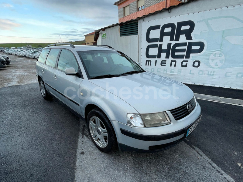 VOLKSWAGEN Passat 1.9 TDI COMFORTLINE