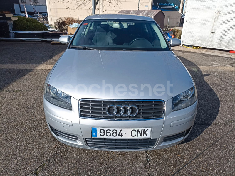 AUDI A3 2.0 FSI tiptronic Ambiente