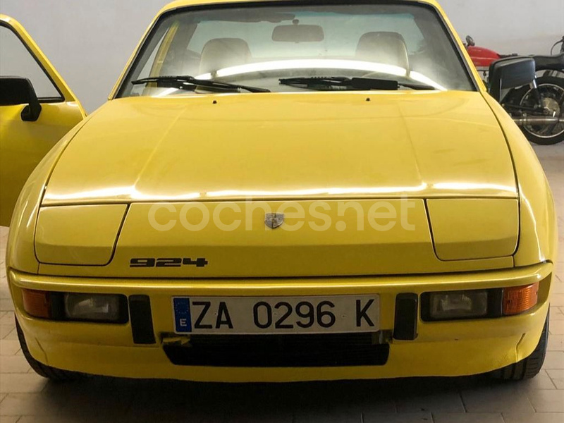 PORSCHE 924 924 2.0