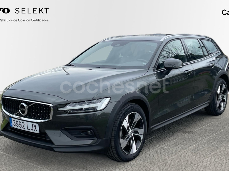 VOLVO V60 Cross Country 2.0 D4 AUTO AWD