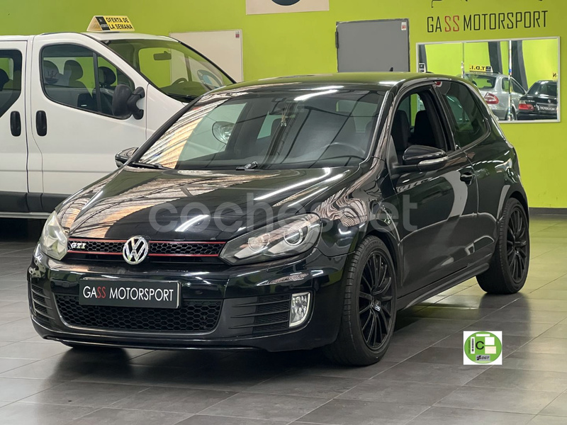 VOLKSWAGEN Golf VI 2.0 TSI GTI