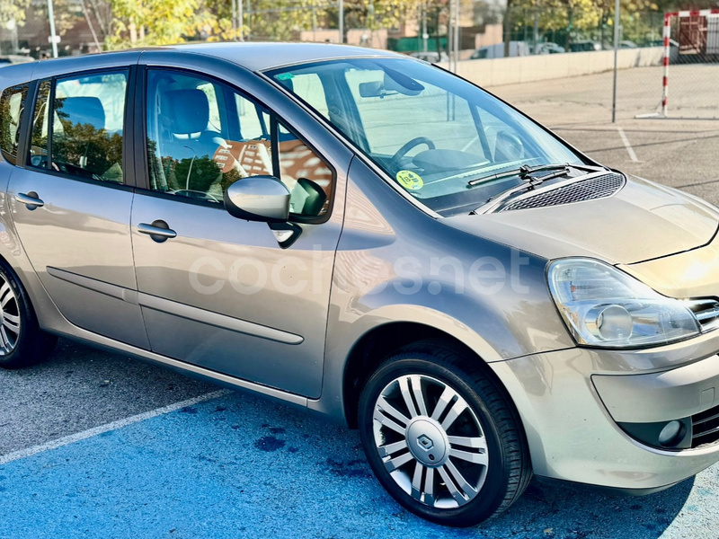 RENAULT Grand Modus Evolution dCi 90 eco2