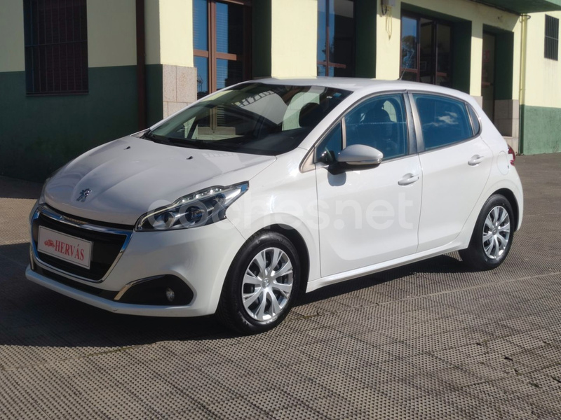 PEUGEOT 208 BlueHDi Active