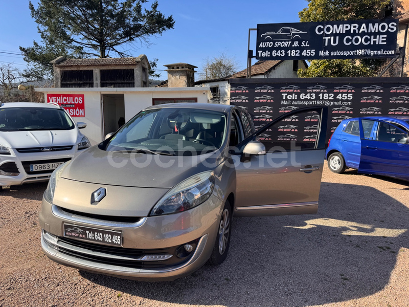 RENAULT Grand Scénic Dynamique dCi 110 EDC