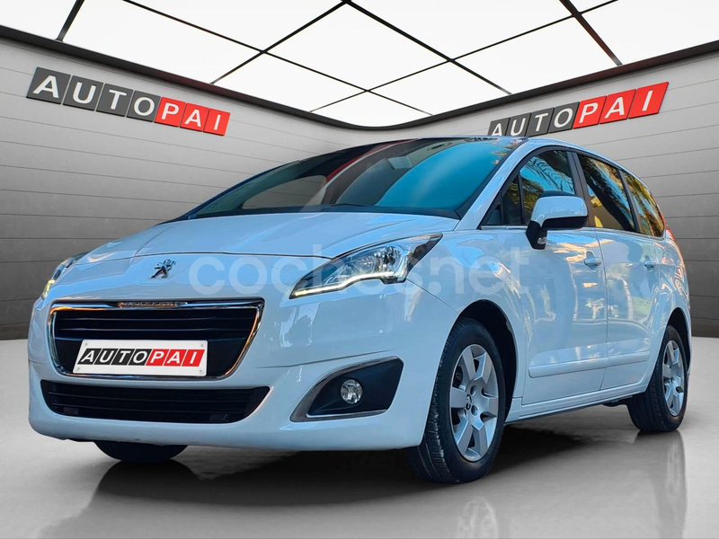 PEUGEOT 5008 Style 1.6 eHDI 115 FAP ETG6 Blue Lion