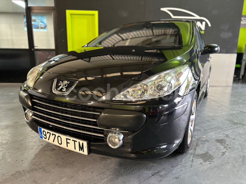 PEUGEOT 307 1.6 HDi 90 XT