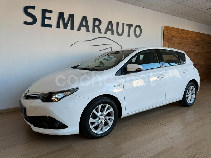 TOYOTA Auris 1.8 140H Hybrid Active