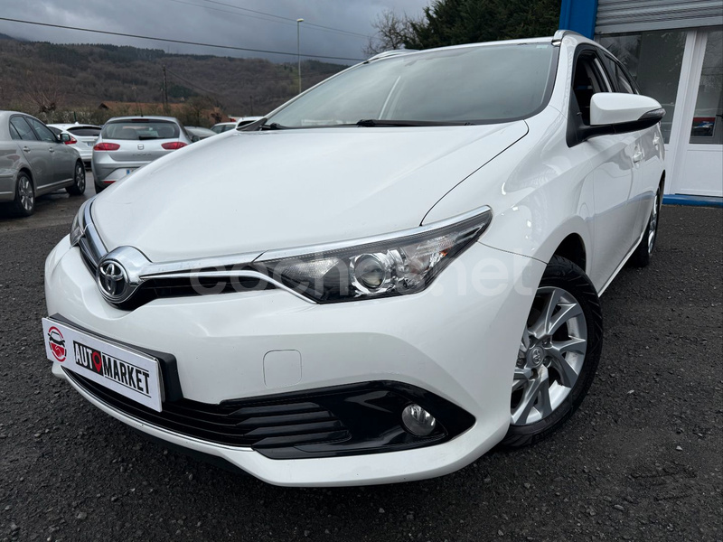 TOYOTA Auris 1.2 120T Feel Touring Sports