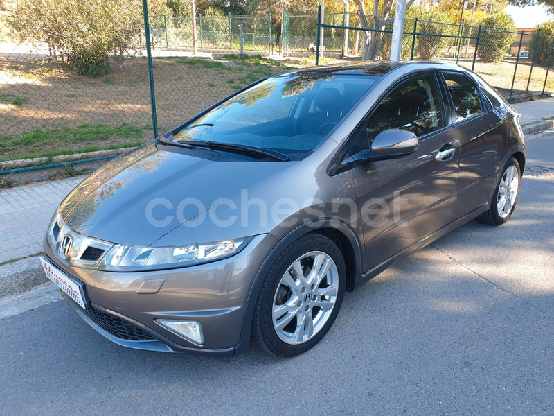 HONDA Civic 1.8 iVTEC Sport