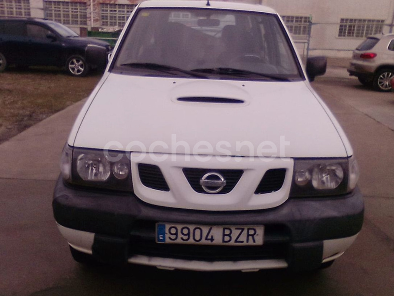 NISSAN Terrano II 2.7 TDi Comfort