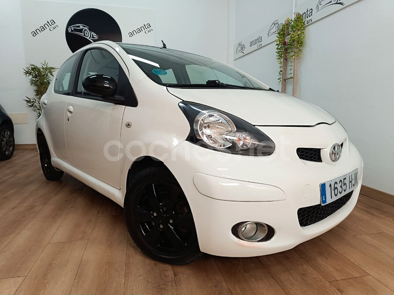 TOYOTA Aygo 70 Live