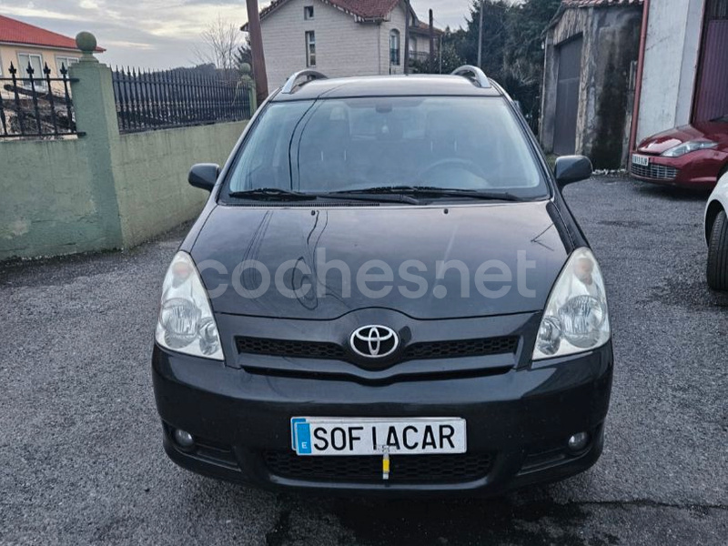 TOYOTA Corolla Verso 2.2 D4D Luna