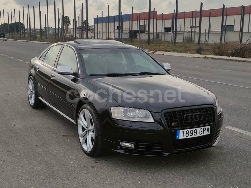 AUDI S8 5.2 V10 FSI quattro tiptronic