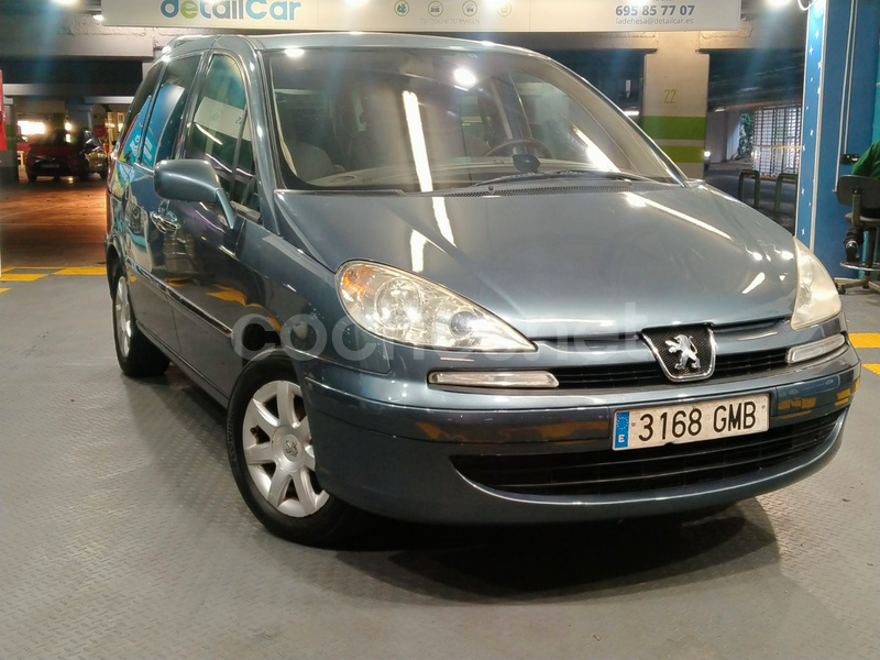 PEUGEOT 807 Premium 2.0 HDI 136 FAP