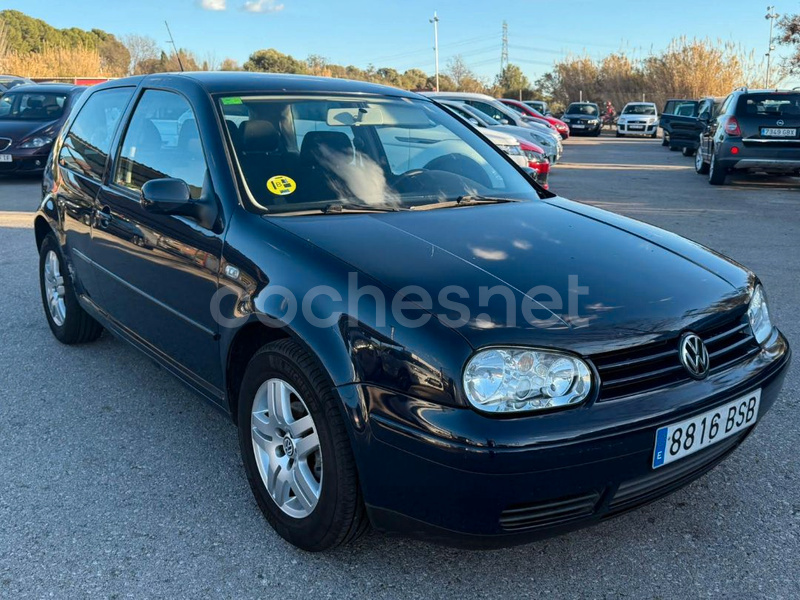 VOLKSWAGEN Golf 1.6 Highline