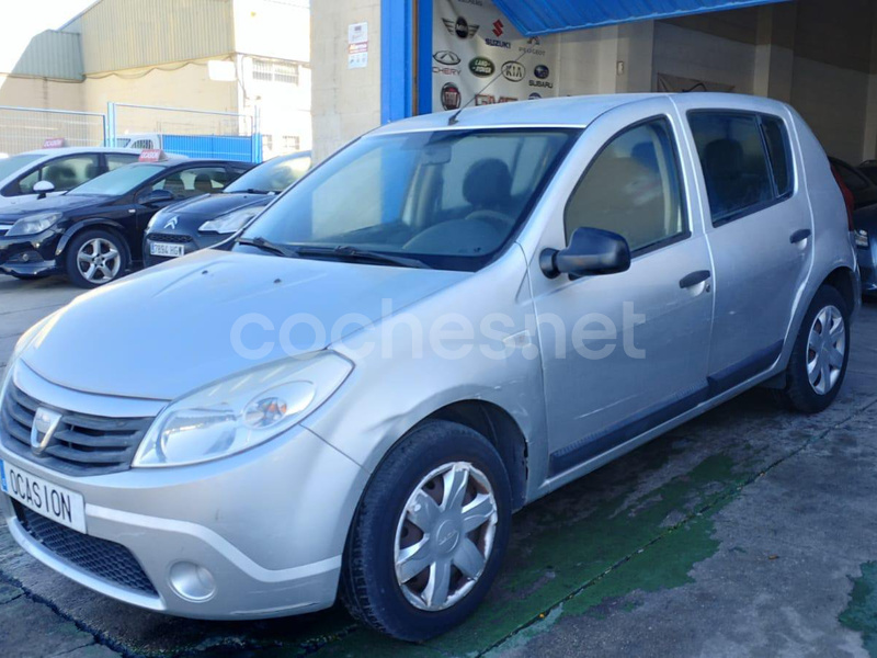 DACIA Sandero Base 1.2 16v