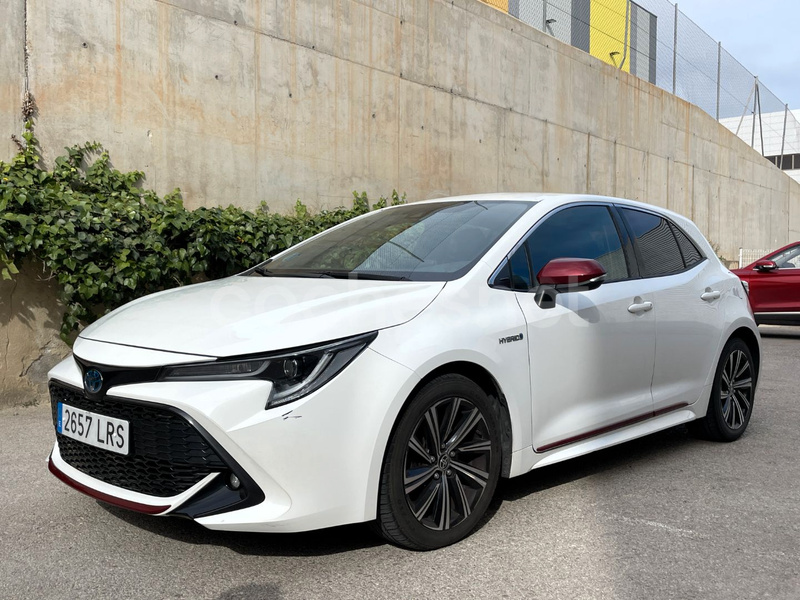 TOYOTA Corolla 2.0 180H STYLE ECVT