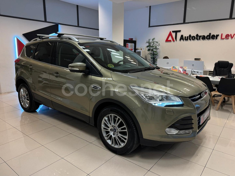 FORD Kuga 2.0 TDCi 140 4x2 Titanium