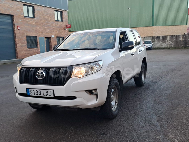 TOYOTA Land Cruiser 2.8 D4D GX 7 Plazas