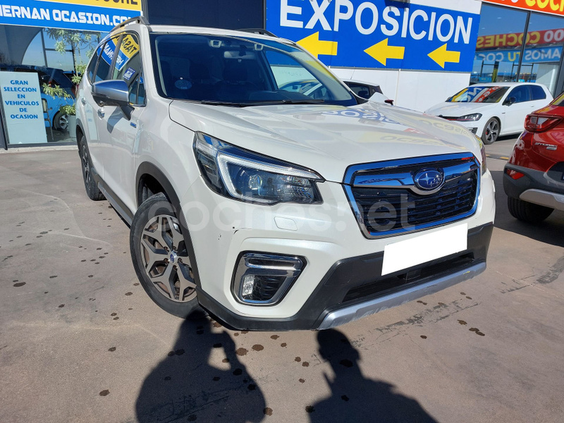 SUBARU Forester 2.0i Hybrid CVT Executive Plus