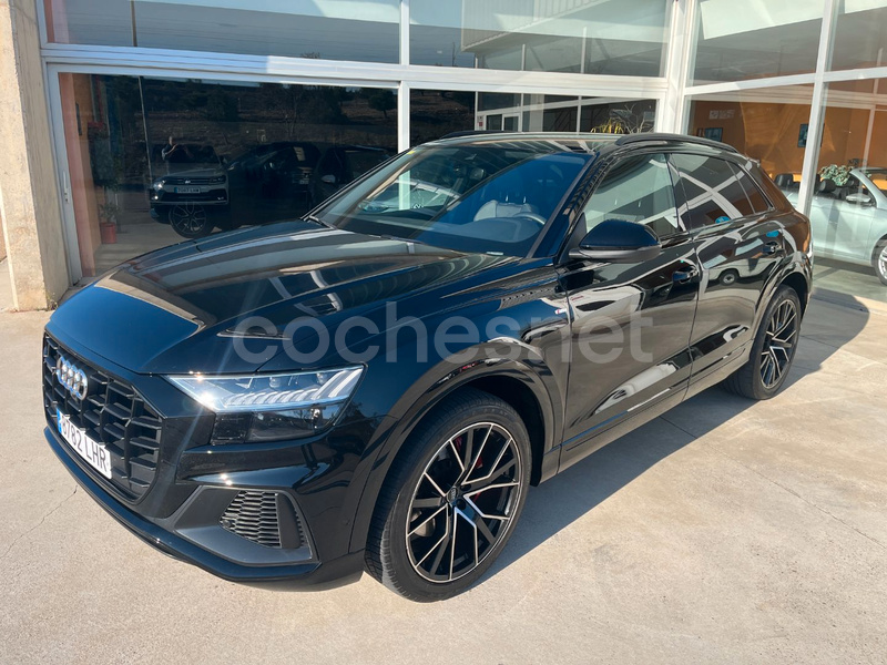 AUDI Q8 55 TFSI Black L quattro tiptronic