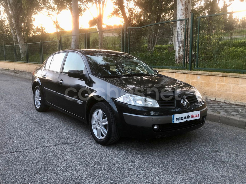 RENAULT Mégane SEDAN CONFORT AUTHENTIQUE 1.5DCI80