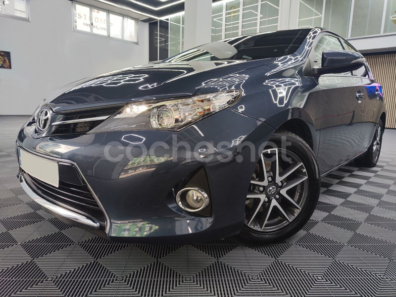 TOYOTA Auris 130 Feel