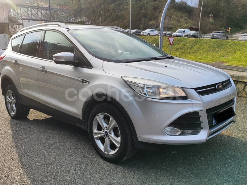 FORD Kuga 2.0 TDCi 140 4x2 Titanium