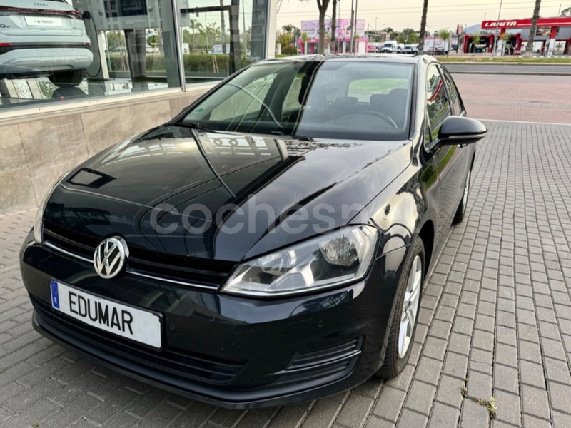 VOLKSWAGEN Golf Business Navi 1.6 TDI Bluemotion