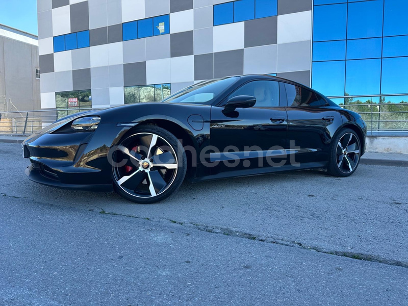PORSCHE Taycan 4S