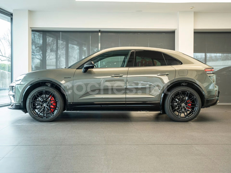 PORSCHE Macan Turbo