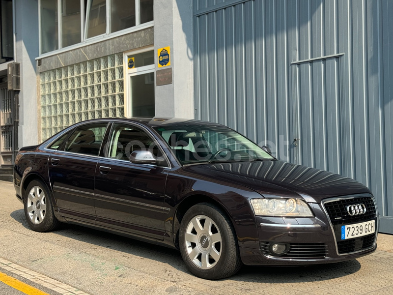 AUDI A8 3.0 TDI quattro tiptronic