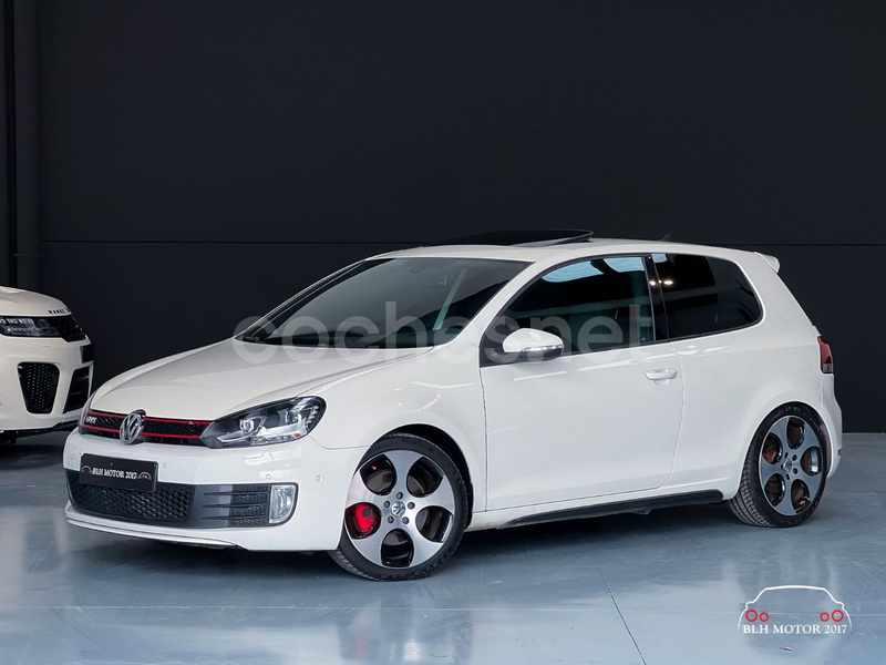 VOLKSWAGEN Golf VI 2.0 TSI DSG 6 vel GTI