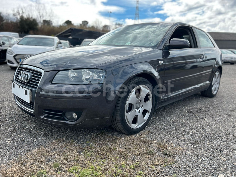 AUDI A3 2.0 FSI tiptronic Ambition