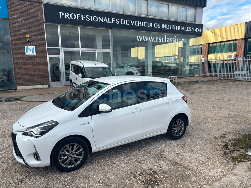 TOYOTA Yaris 1.5 100H Advance