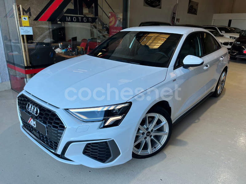 AUDI A3 Sedan S line 35 TDI S tronic