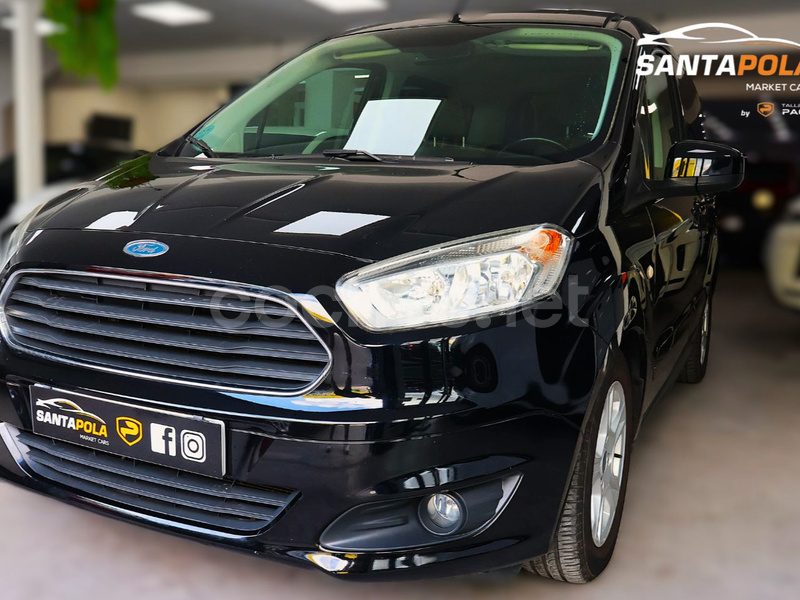 FORD Tourneo Courier 1.0 EcoBoost Titanium