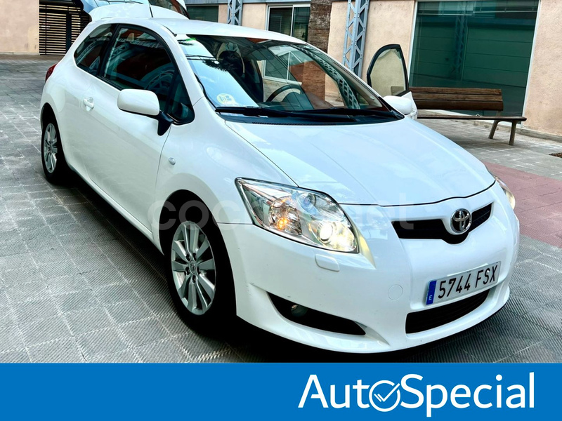 TOYOTA Auris 2.0 D4D Sol