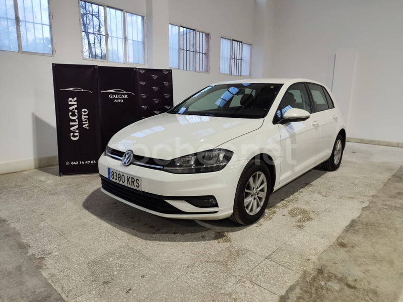 VOLKSWAGEN Golf Business Navi 1.6 TDI