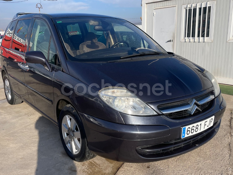 PEUGEOT 807 ST Pack 2.0 HDI 136