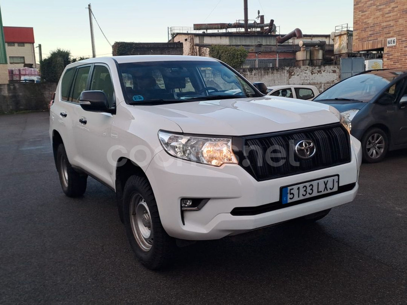 TOYOTA Land Cruiser 2.8 D4D GX 7 Plazas